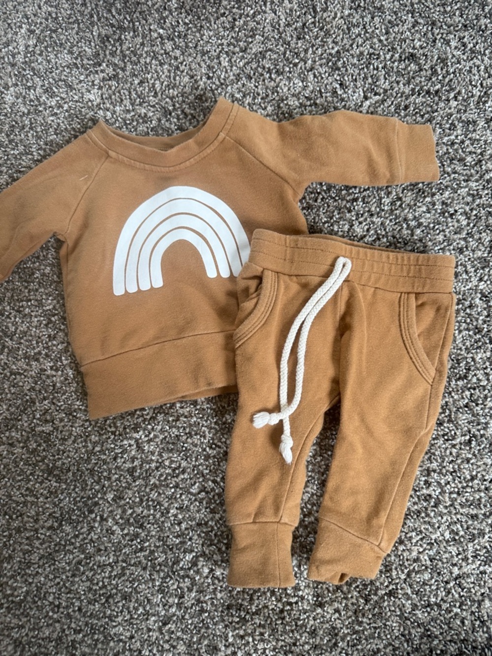 Mebie baby Gender Neutral Matching Sweatshirt & Jogger Set - Caramel Size 0-3 Mo